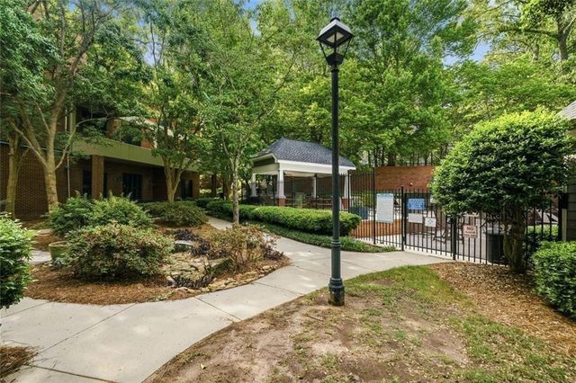 815 Freedom Lane, Roswell, GA 30075
