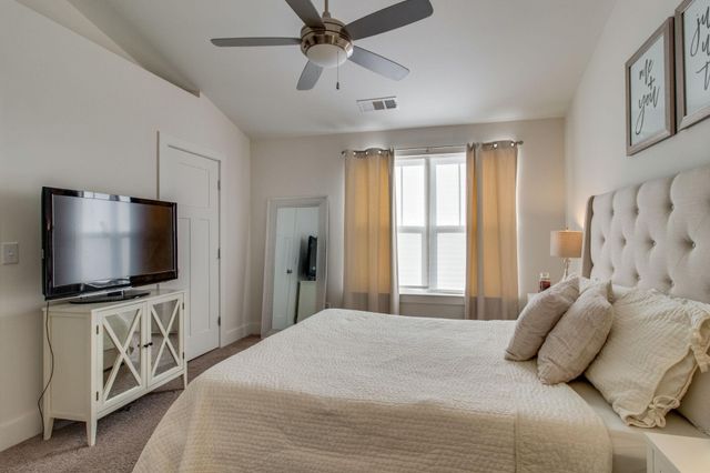 404 W Mill Dr, Nashville, TN 37209