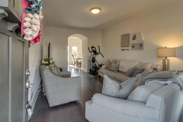 404 W Mill Dr, Nashville, TN 37209