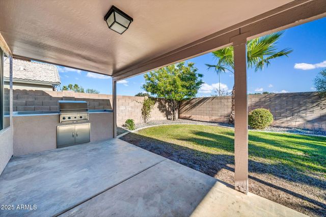 16343 N OACHS Drive, Surprise, AZ 85374