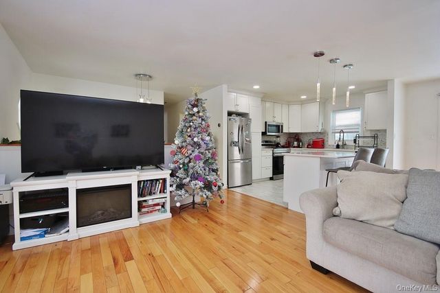 1065 Dolsontown Road, Middletown, NY 10940