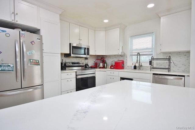 1065 Dolsontown Road, Middletown, NY 10940