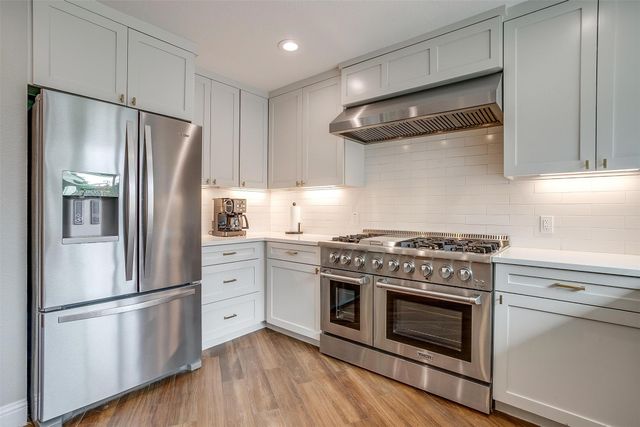 4144 Whitfield Avenue, Fort Worth, TX 76109