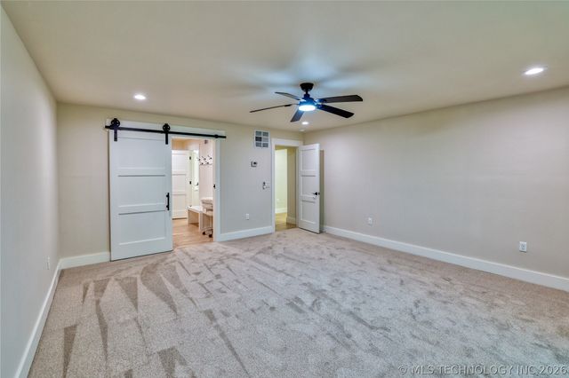 1296 Robin Hood, Eufaula, OK 74432
