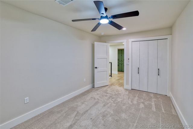 1296 Robin Hood, Eufaula, OK 74432