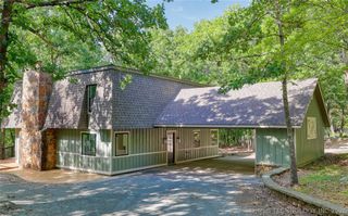 1296 Robin Hood, Eufaula, OK 74432