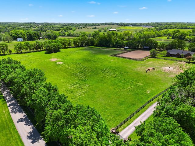 1300 Troy Road, Wilmore, KY 40390