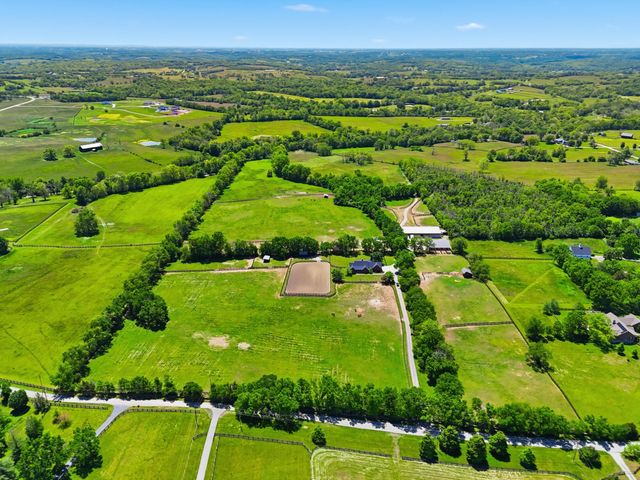 1300 Troy Road, Wilmore, KY 40390