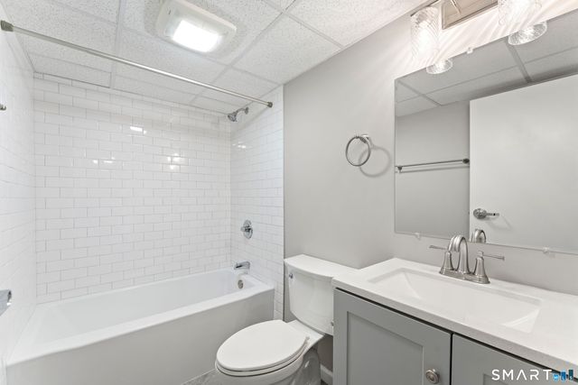 126 Triangle Street APT B51, Danbury, CT 06810