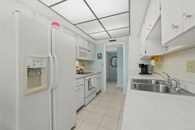 1555 TARPON CENTER DRIVE 156, Venice, FL 34285