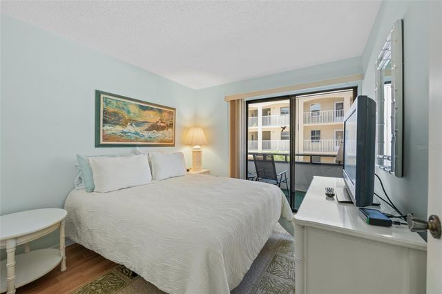 1555 TARPON CENTER DRIVE 156, Venice, FL 34285