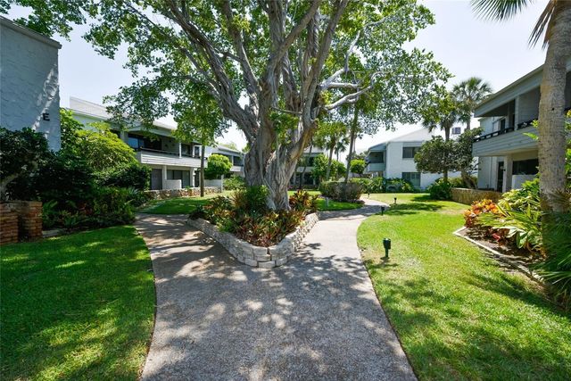 1555 TARPON CENTER DRIVE 156, Venice, FL 34285