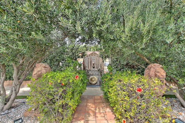 17419 Cohasset, Lake Balboa, CA 91406