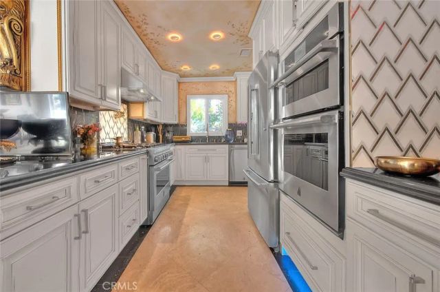 17419 Cohasset, Lake Balboa, CA 91406