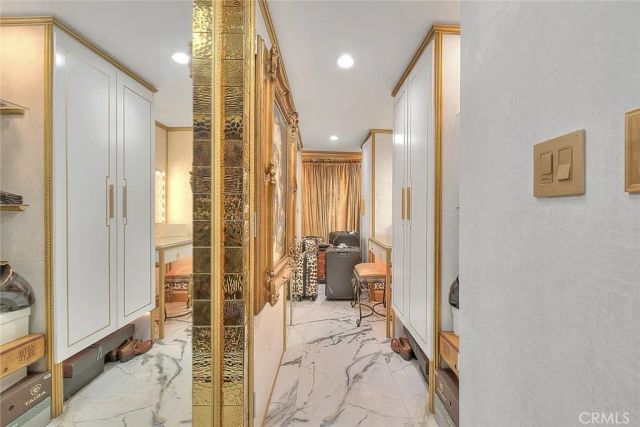 17419 Cohasset, Lake Balboa, CA 91406