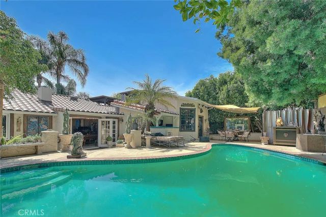 17419 Cohasset, Lake Balboa, CA 91406