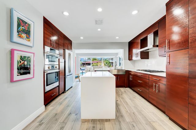 2291 SE 15th Street, Pompano Beach, FL 33062