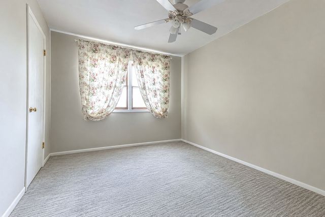 793 Santa Fe Court, Carol Stream, IL 60188