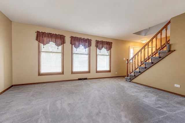 793 Santa Fe Court, Carol Stream, IL 60188