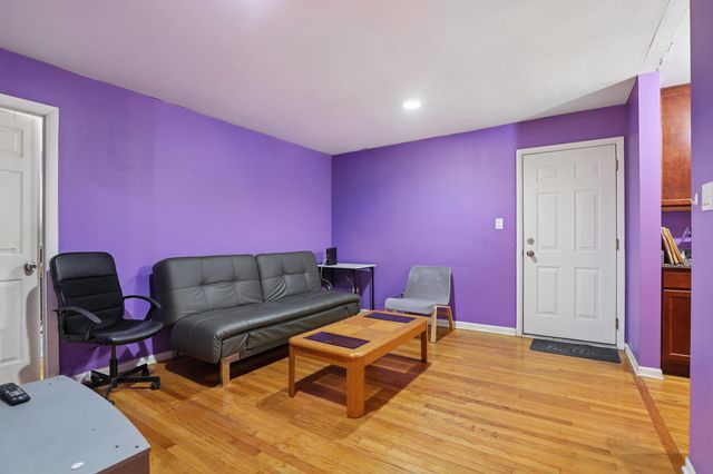 2147 Ridge Avenue 2D, Evanston, IL 60201