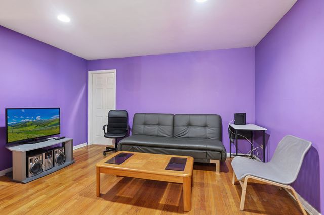 2147 Ridge Avenue 2D, Evanston, IL 60201