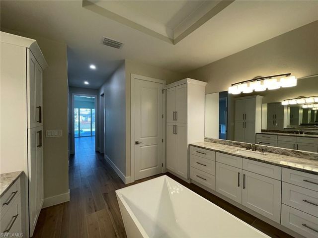 2303 SW 43rd TER, Cape Coral, FL 33914