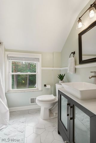 2191 S Belvoir Boulevard, University Heights, OH 44118
