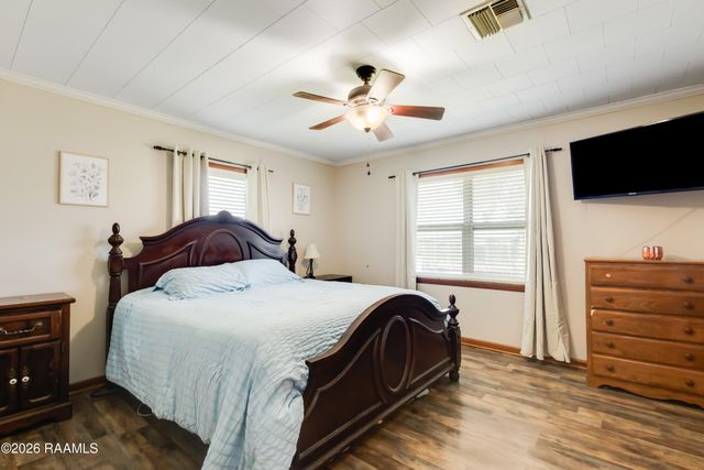 3805 E Hwy 90, New Iberia, LA 70560