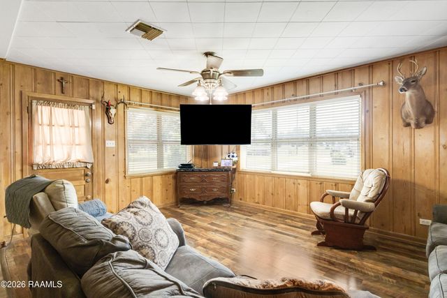 3805 E Hwy 90, New Iberia, LA 70560