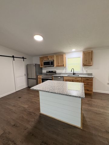 6420 Cochran Ln, Lyles, TN 37098