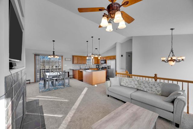 822 Seminole Drive, Lowell, IN 46356