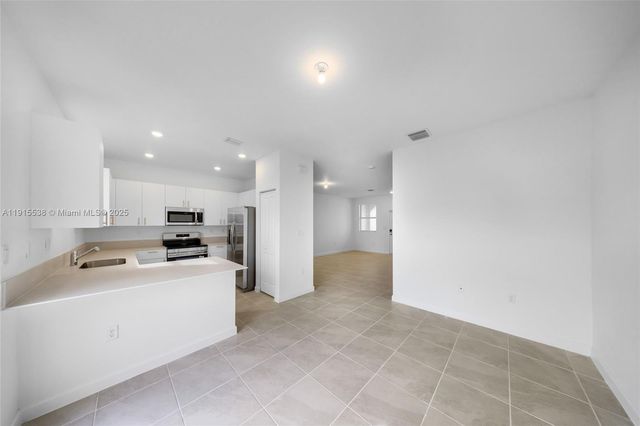 2751 SE 25th Ave, Homestead, FL 33035