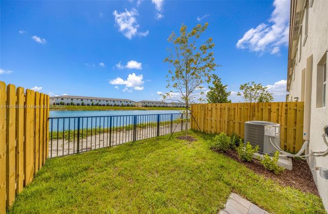 2751 SE 25th Ave, Homestead, FL 33035