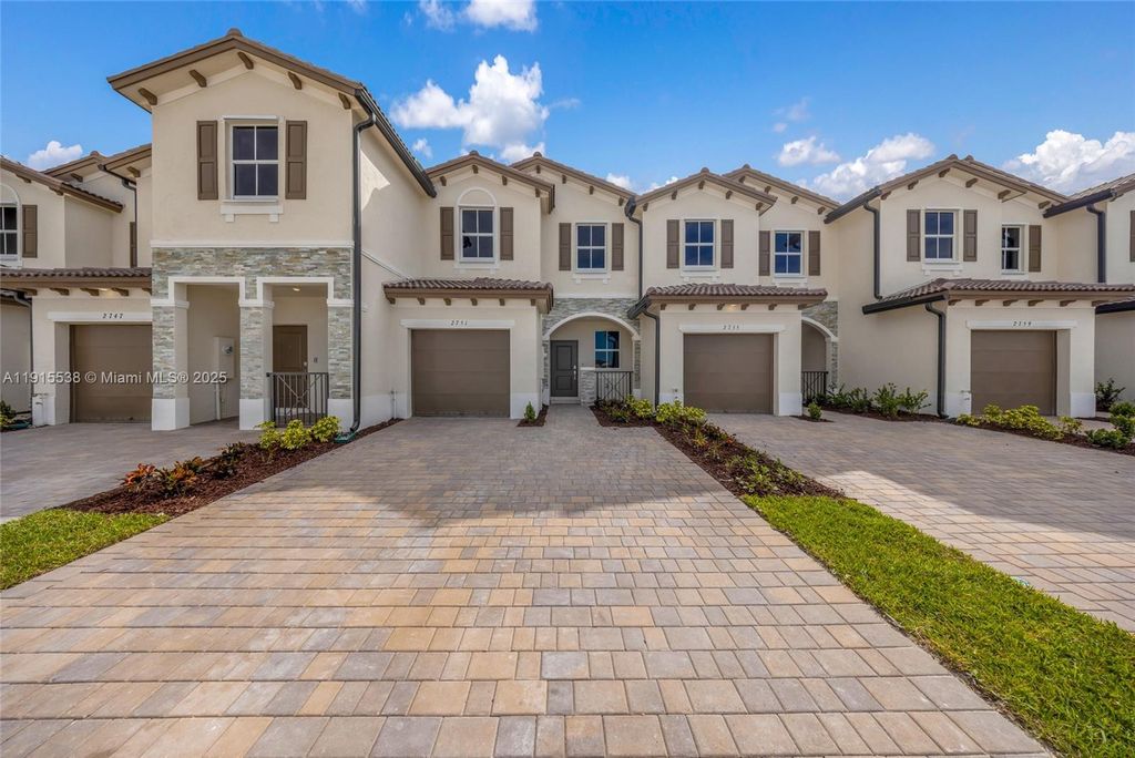 2751 SE 25th Ave, Homestead, FL 33035