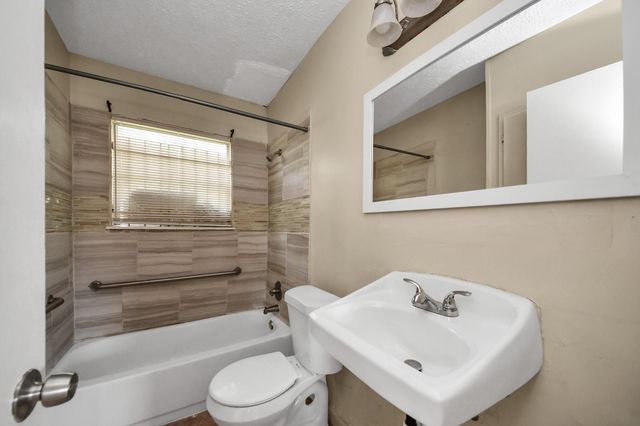 5018 Northridge Drive, Houston, TX 77033