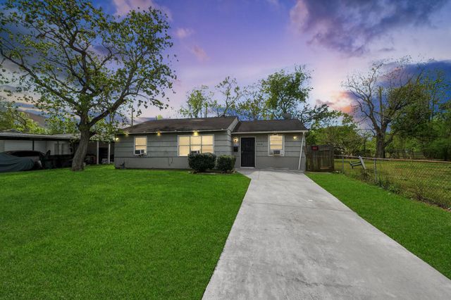 5018 Northridge Drive, Houston, TX 77033