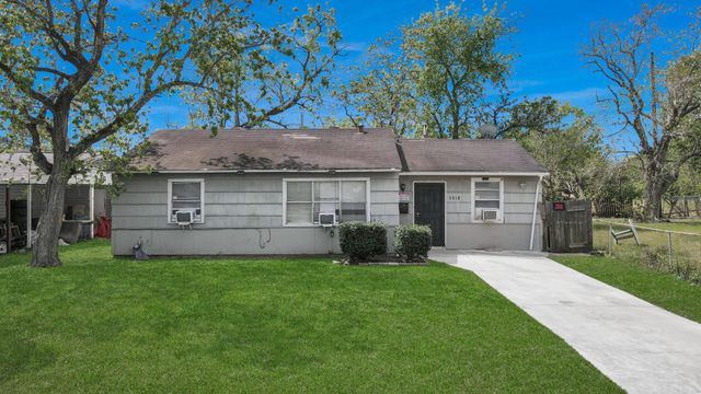 5018 Northridge Drive, Houston, TX 77033