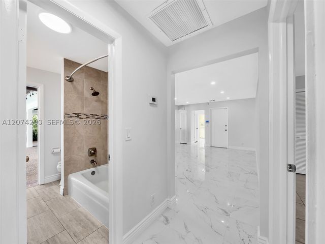 10251 NW 39th Ct, Coral Springs, FL 33065