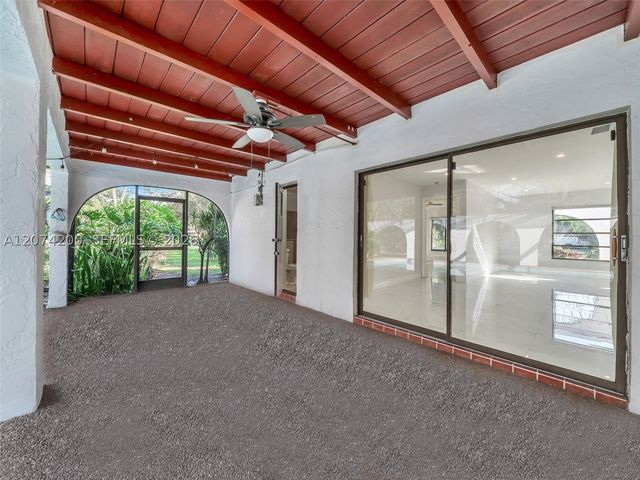 10251 NW 39th Ct, Coral Springs, FL 33065
