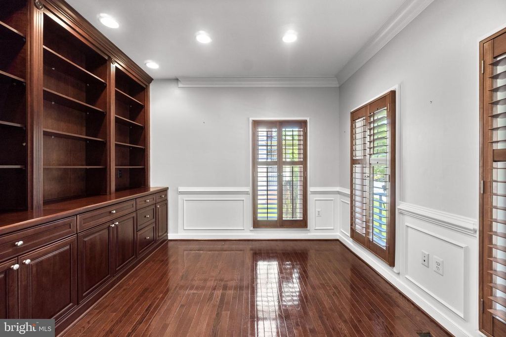 Image 12 of property listing at 600 OLNEY SANDY SPRING RD, Sandy Spring, MD 20860
