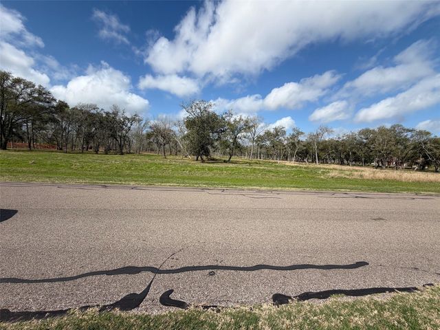 31810 Amberjack Drive, Richwood, TX 77515