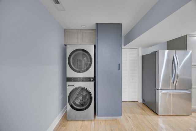 2046 W Moffat Street 1, Chicago, IL 60647