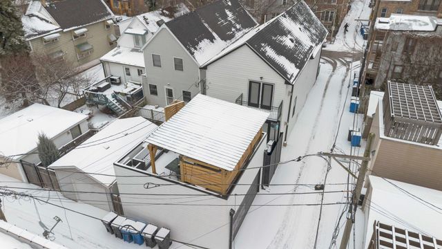 2046 W Moffat Street 1, Chicago, IL 60647