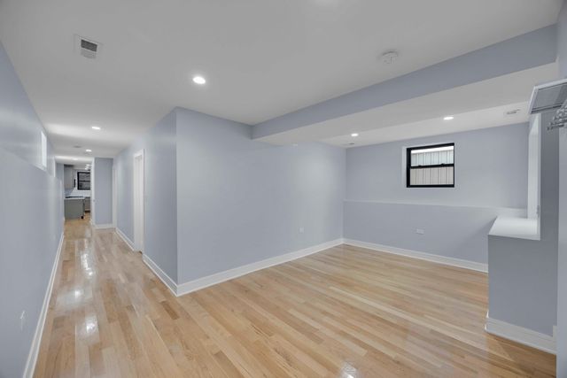 2046 W Moffat Street 1, Chicago, IL 60647