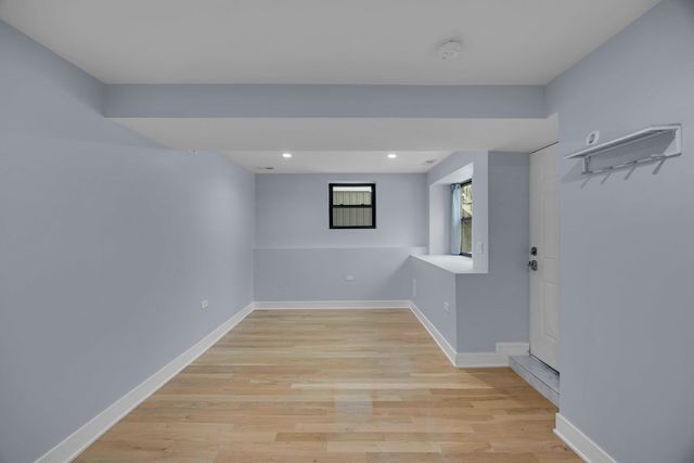 2046 W Moffat Street 1, Chicago, IL 60647