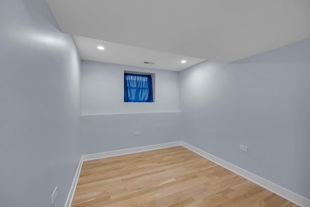 2046 W Moffat Street 1, Chicago, IL 60647