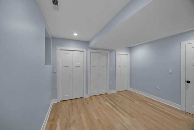 2046 W Moffat Street 1, Chicago, IL 60647