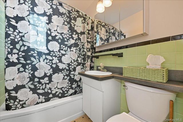 218-03 68th Avenue 1st Floor, Oakland Gardens, NY 11364