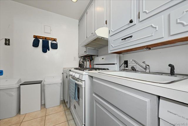 218-03 68th Avenue 1st Floor, Oakland Gardens, NY 11364