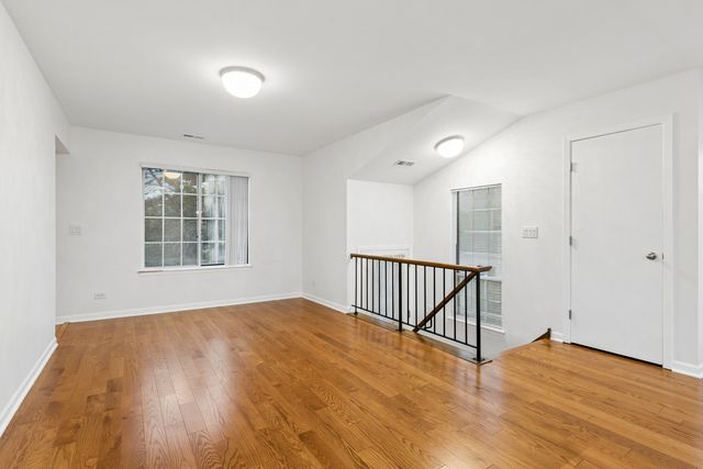 2134 Northwind Circle, Schaumburg, IL 60194